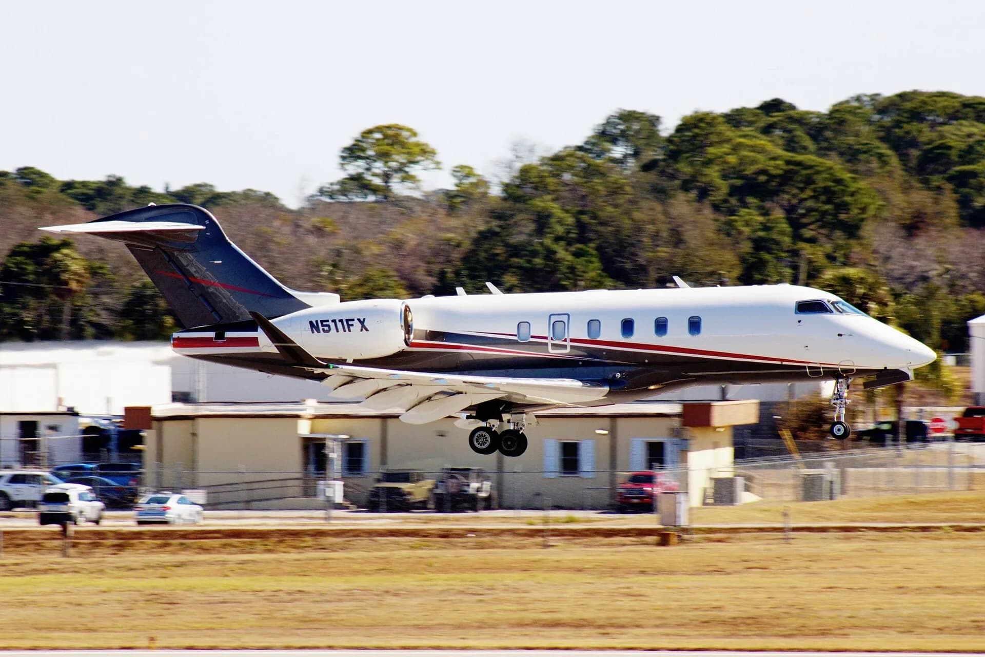 Challenger 300
