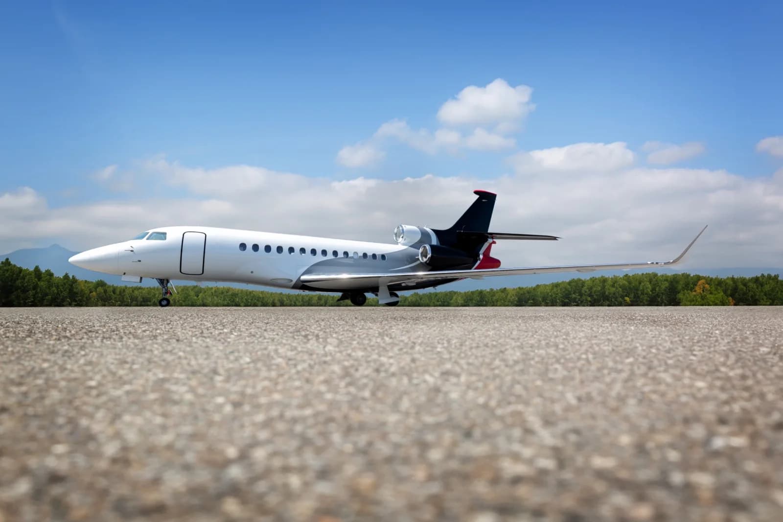 Falcon 2000LXS