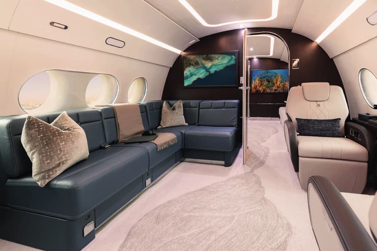 ACJ TwoTwenty 9H-220CJ lounge with L-shaped divan and wall screen