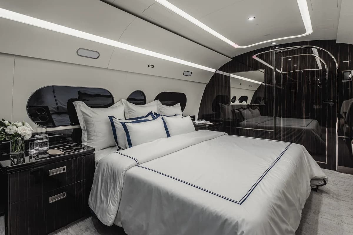 ACJ TwoTwenty 9H-818TG master suite with king-sized bed