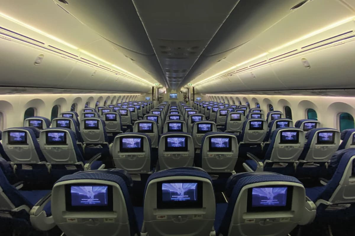 787-8 P4-787 economy cabin with seat-back screens